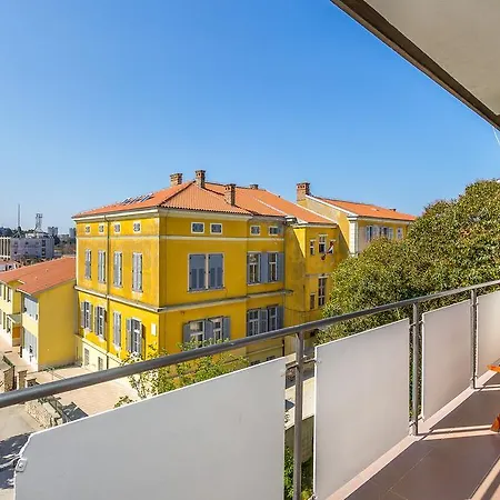 Lägenhet Penthouse Castropola Pula