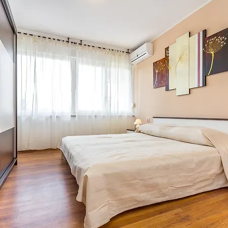 Lägenhet Penthouse Castropola Pula